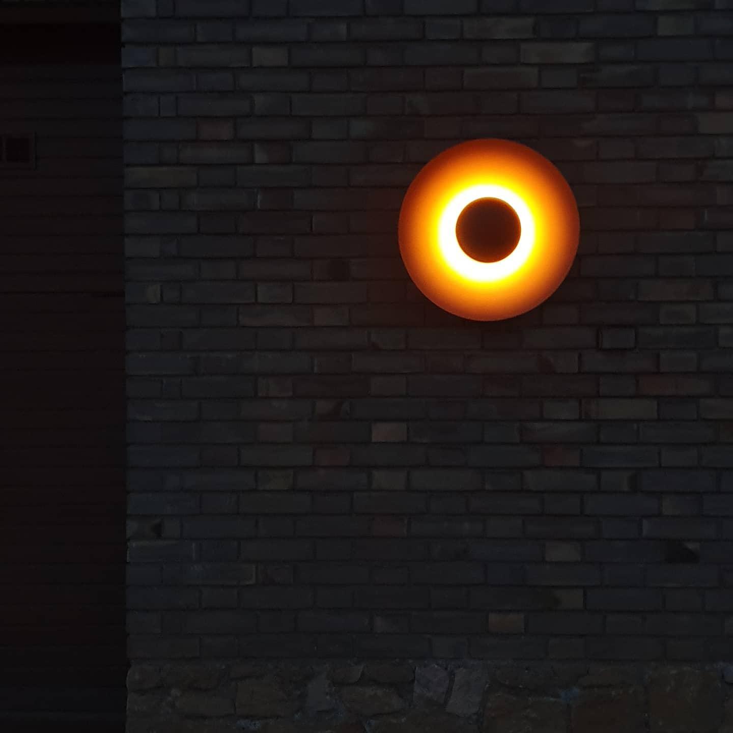 Simplicity Glow Wall Light — Plug-In Mount, Direct Illumination