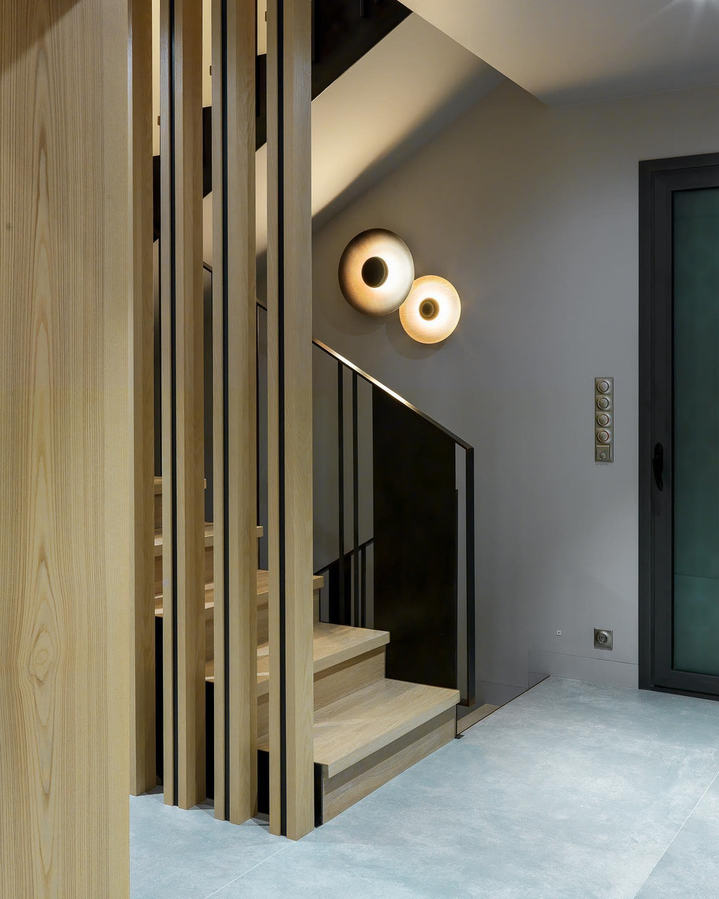 Simplicity Glow Wall Light — Plug-In Mount, Direct Illumination