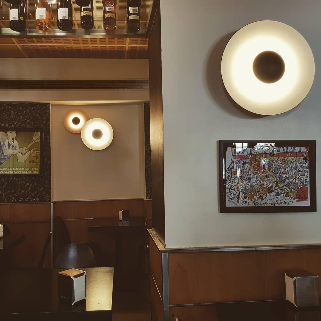 Simplicity Glow Wall Light — Plug-In Mount, Direct Illumination