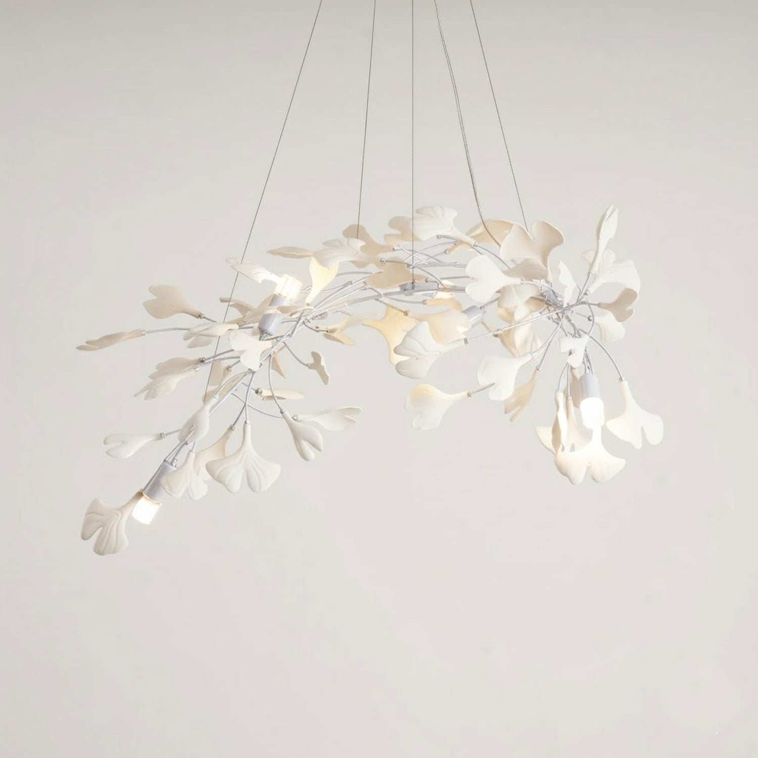 Lineare Pendelleuchte „Gingko Bloom“ – 39 Zoll, 6-flammig, oder 47 Zoll, 8-flammig