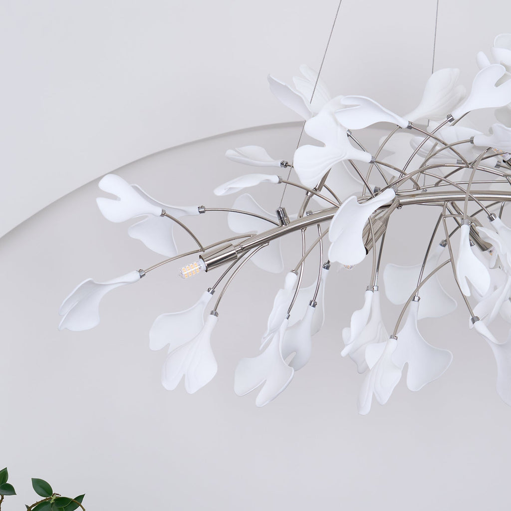 Lustr Arux Gingko — styl Art Deco, design se zakřivením směrem dolů