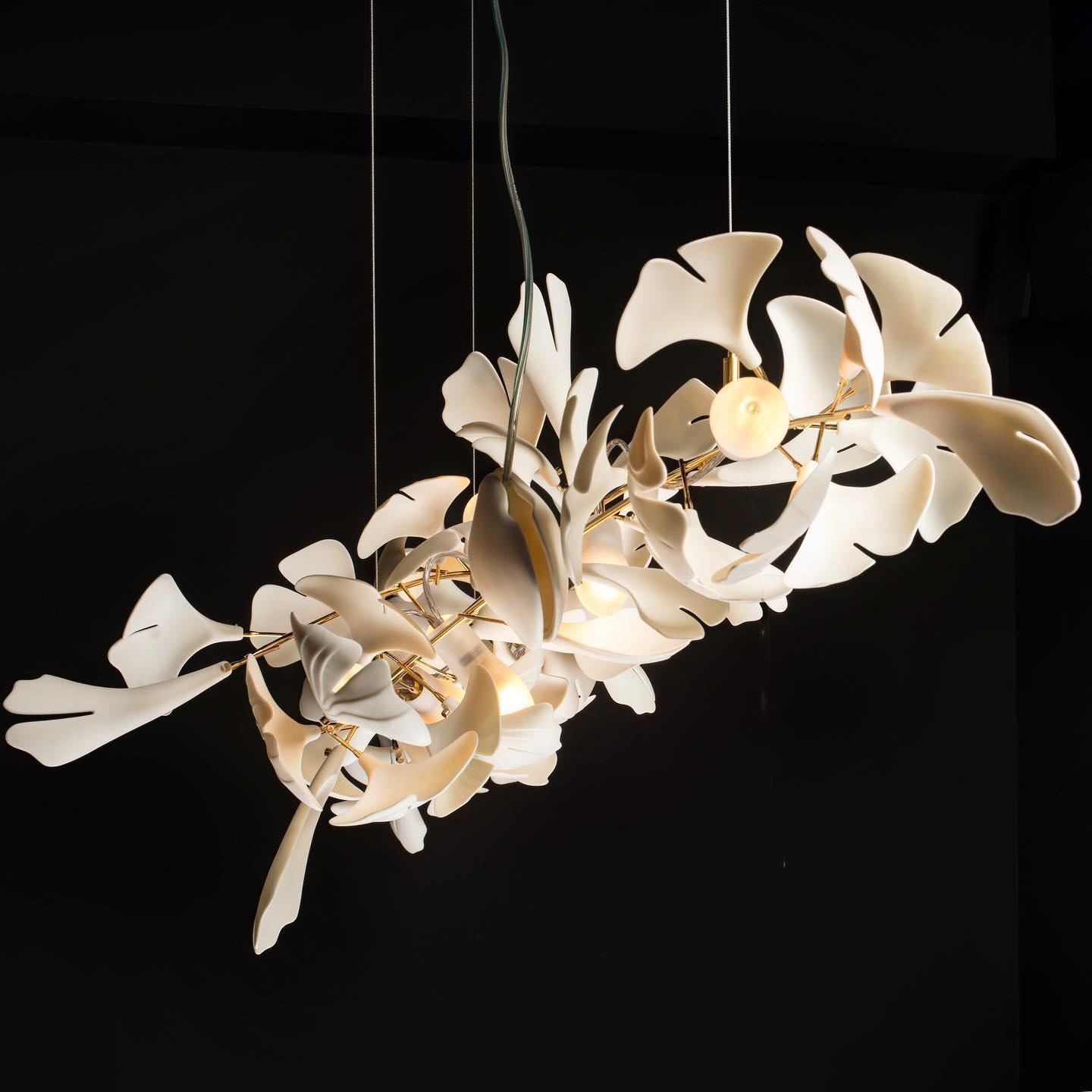 Lineare Pendelleuchte „Gingko Bloom“ – 39 Zoll, 6-flammig, oder 47 Zoll, 8-flammig