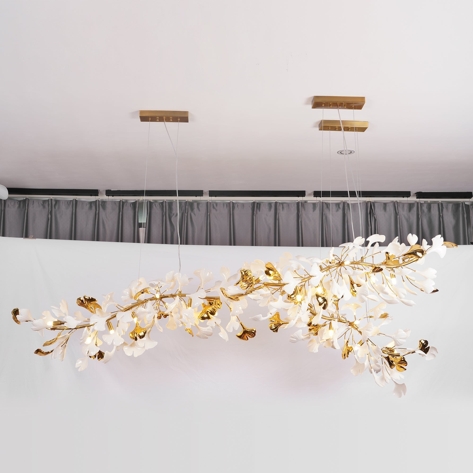 Lineare Pendelleuchte „Gingko Bloom“ – 39 Zoll, 6-flammig, oder 47 Zoll, 8-flammig