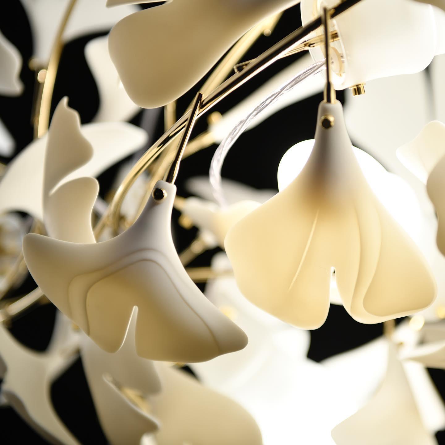 Lineare Pendelleuchte „Gingko Bloom“ – 39 Zoll, 6-flammig, oder 47 Zoll, 8-flammig