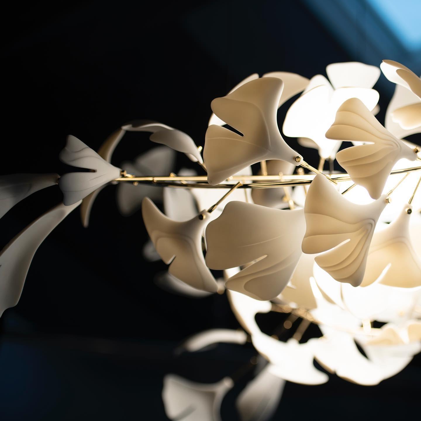 Lineare Pendelleuchte „Gingko Bloom“ – 39 Zoll, 6-flammig, oder 47 Zoll, 8-flammig