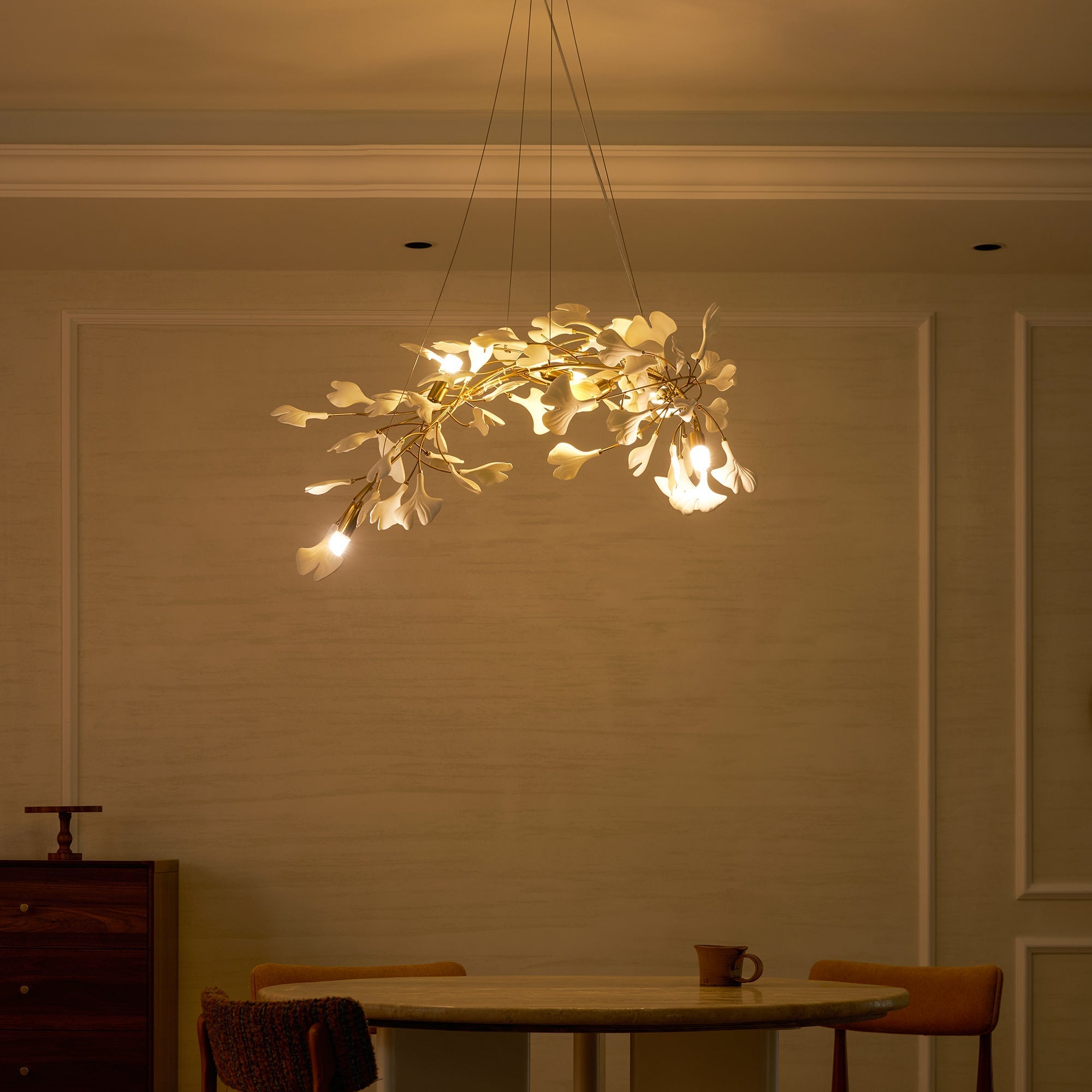 Lineare Pendelleuchte „Gingko Bloom“ – 39 Zoll, 6-flammig, oder 47 Zoll, 8-flammig