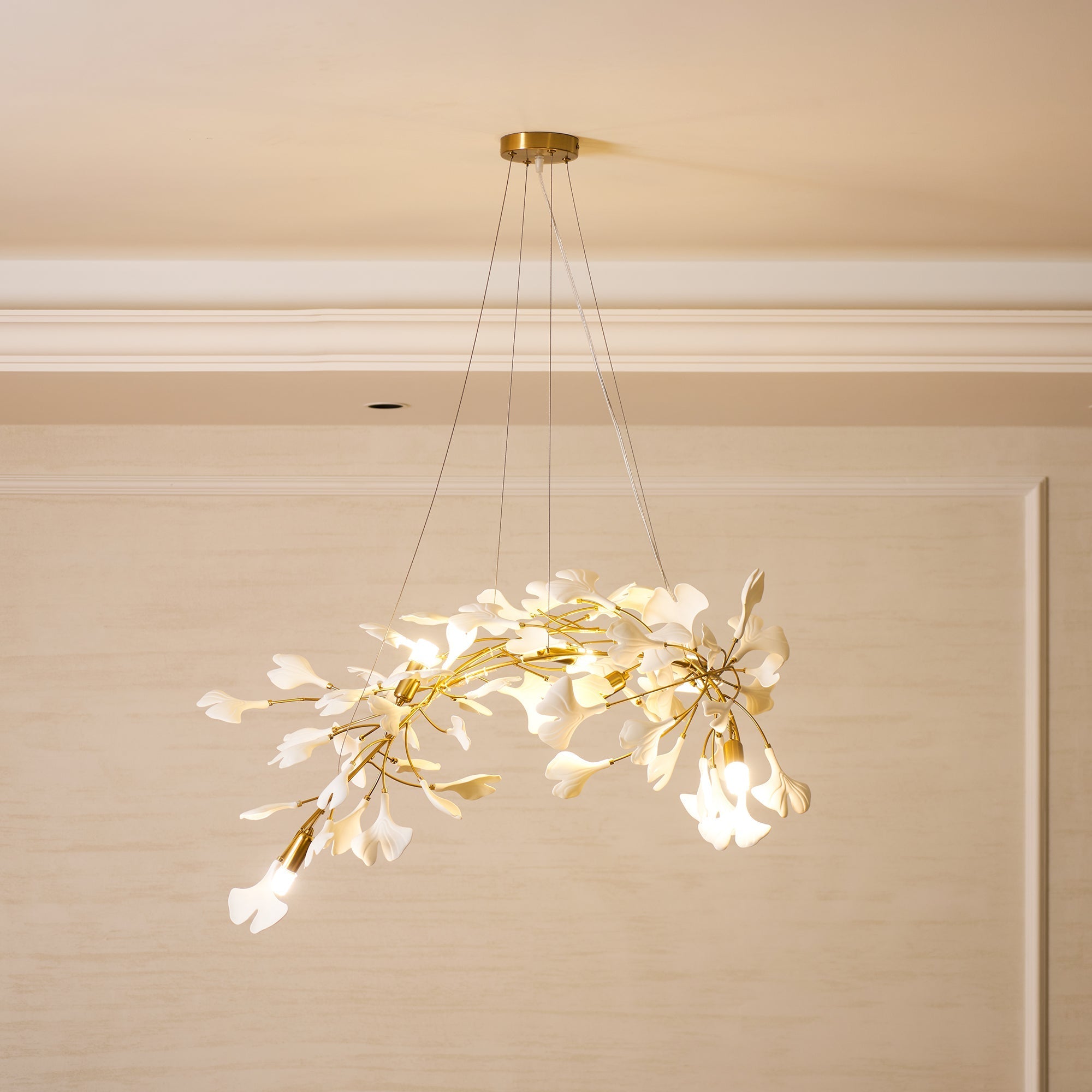 Lineare Pendelleuchte „Gingko Bloom“ – 39 Zoll, 6-flammig, oder 47 Zoll, 8-flammig