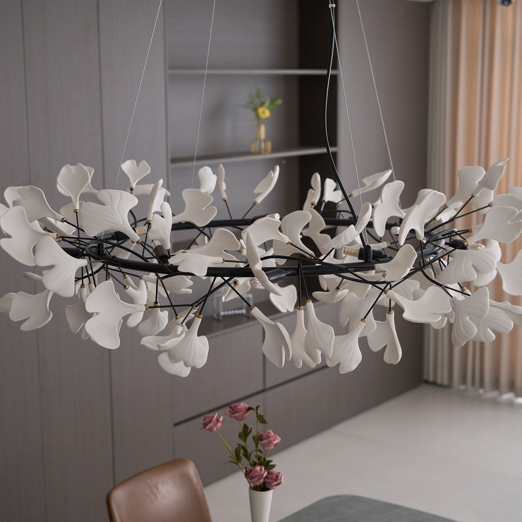 Korunový lustr Gingko — nízkoprofilové provedení 11.8″