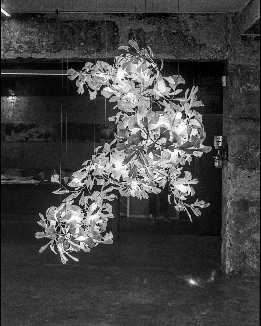 Candeeiro de teto Gingko Vortex — 4 opções de altura, forma espiral vertical