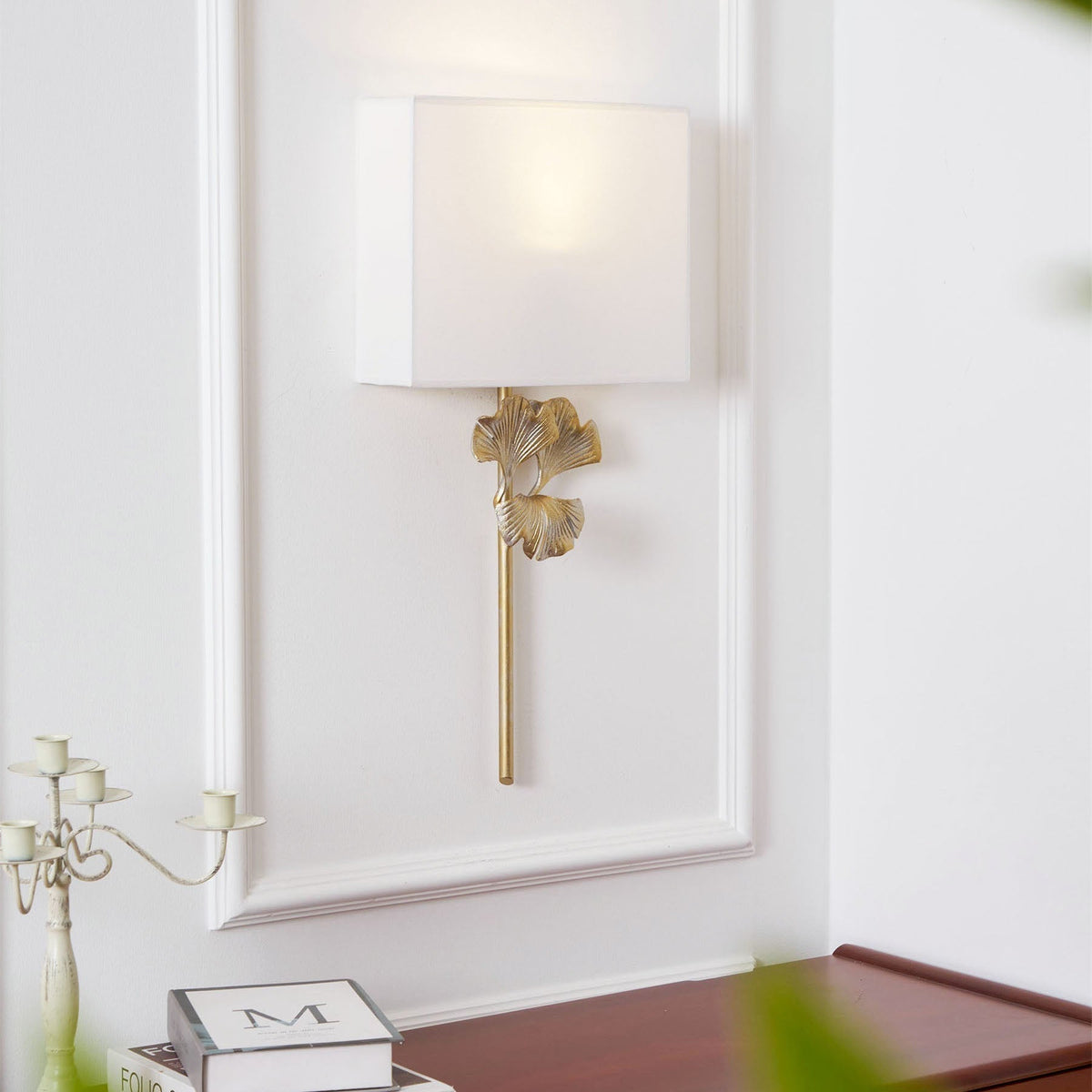 Ginkgo Wall Lamp – Daisy Leaf Design