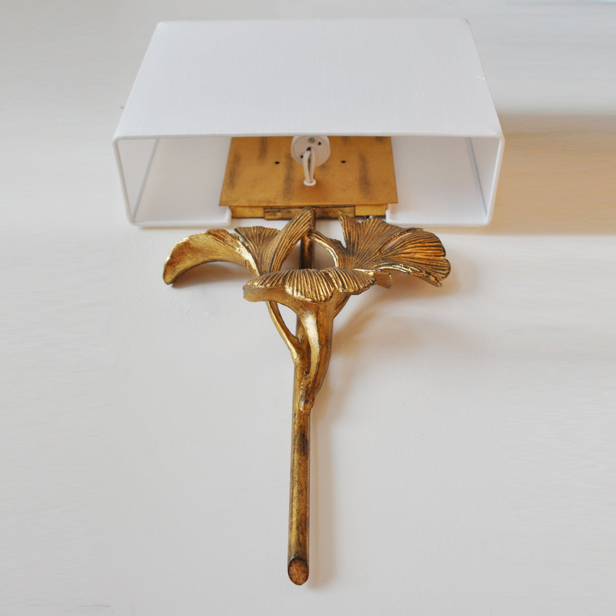 Ginkgo Wall Lamp – Daisy Leaf Design