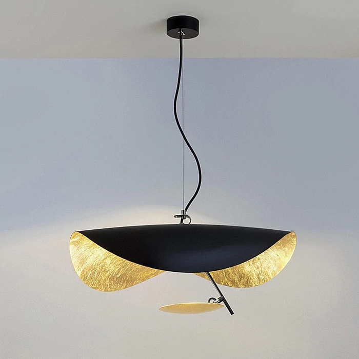 Závěsné svítidlo Giorgio — zakřivené diskové stínidlo, design s jednou linií