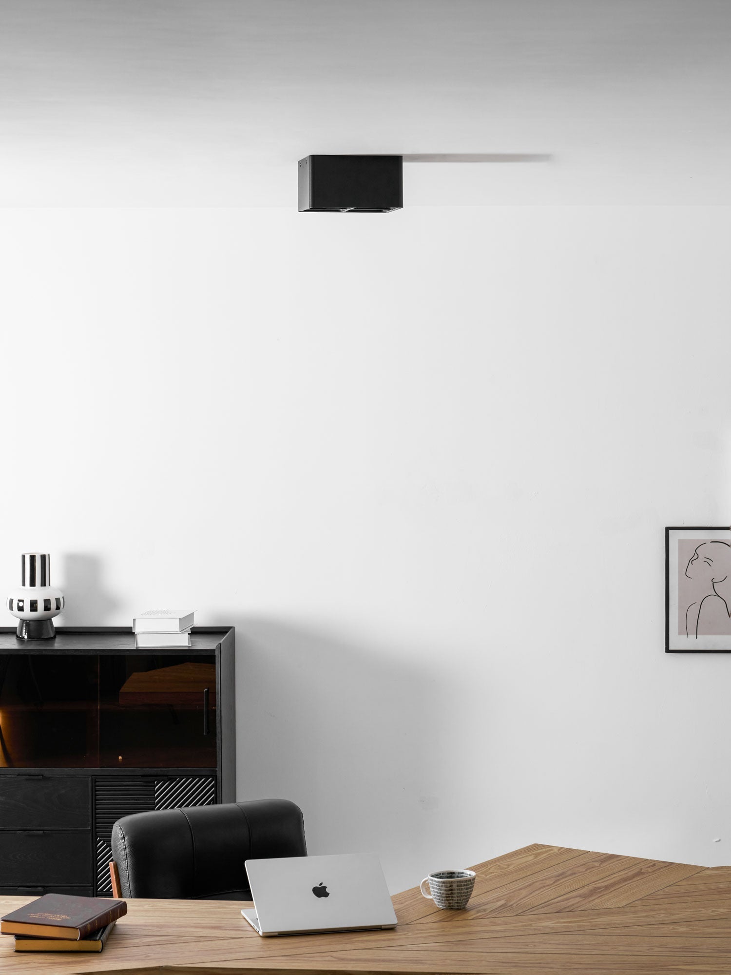 Giyan Surface Spotlight — Angular Steel Body, Recessless Ceiling Mount