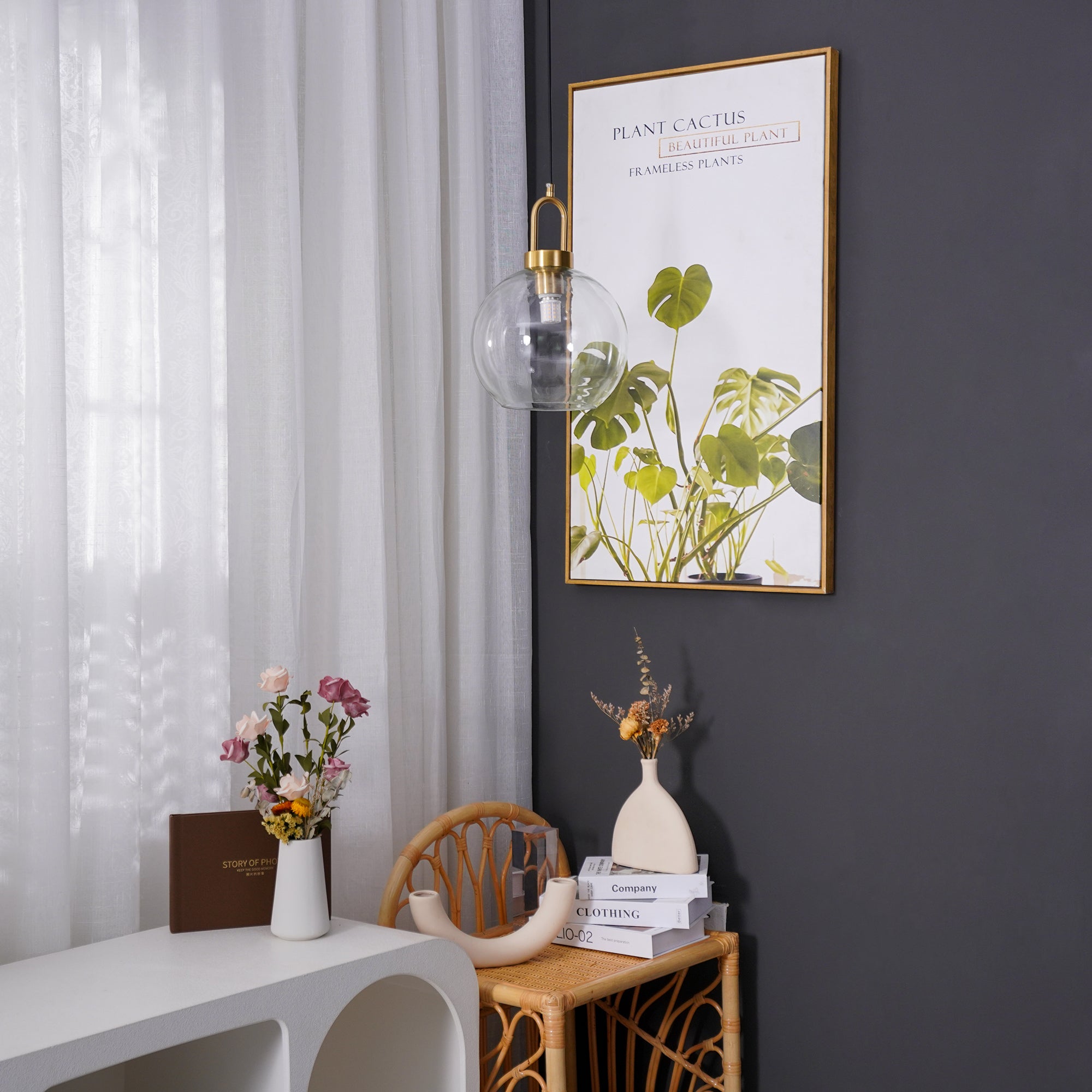 Pendellampe i glas med swag-ledning