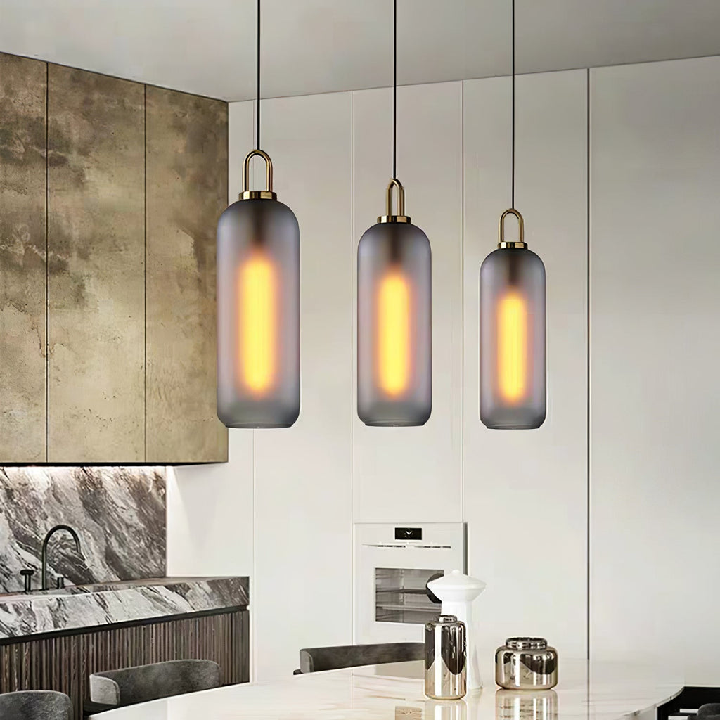 Pendellampe i glas med swag-ledning
