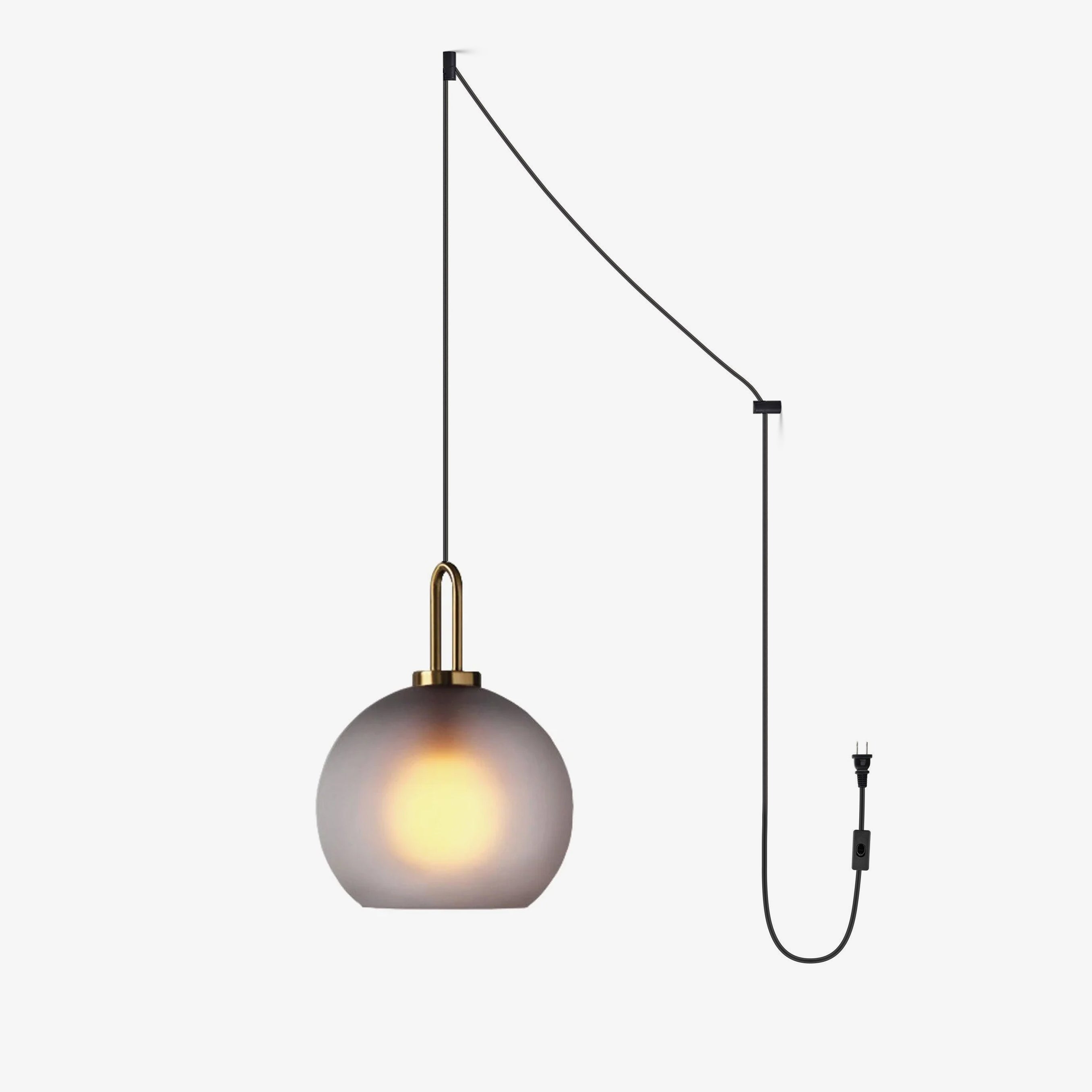Pendellampe i glas med swag-ledning