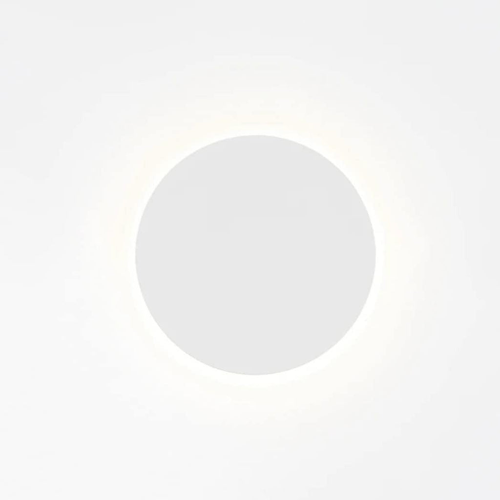 مصباح حائط Gossa — إضاءة هالة سفلية، أبيض ونحاسي