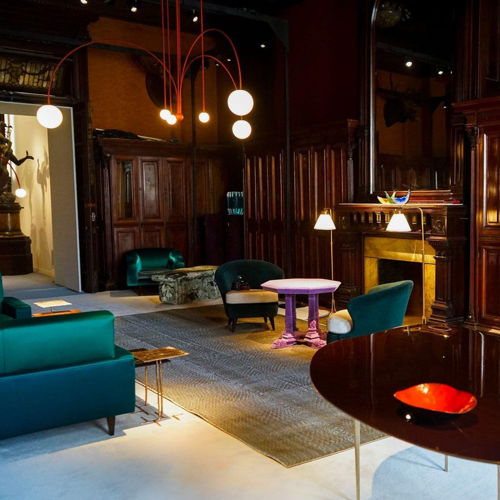 מנורת תלייה דרמטית גדולה ולורה לאכילה ומגורים