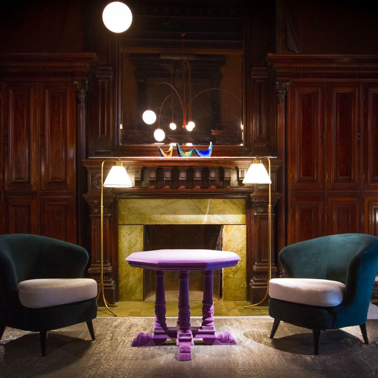 מנורת תלייה דרמטית גדולה ולורה לאכילה ומגורים