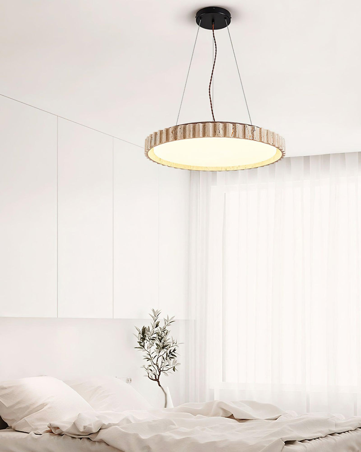 Lampada a sospensione in travertino Wabi-Sabi Grove Circle — LED integrato, dimensioni ridotte D12.6 x H2.8 pollici