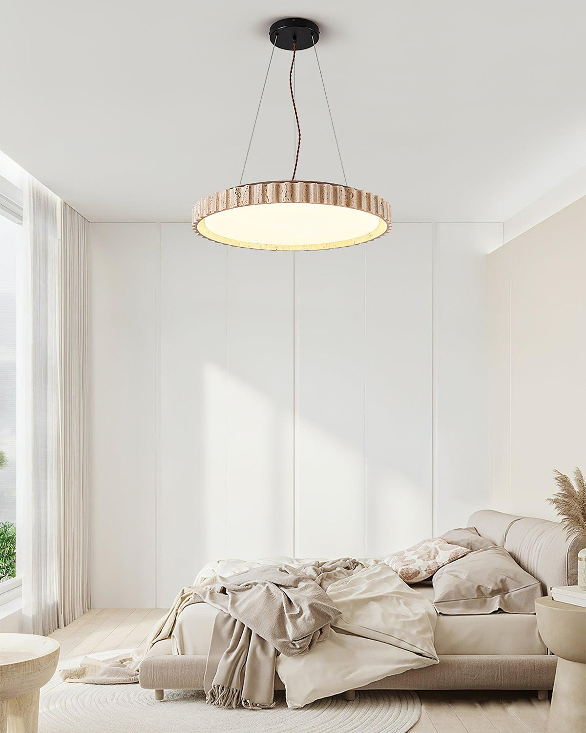 Lampada a sospensione in travertino Wabi-Sabi Grove Circle — LED integrato, dimensioni ridotte D12.6 x H2.8 pollici