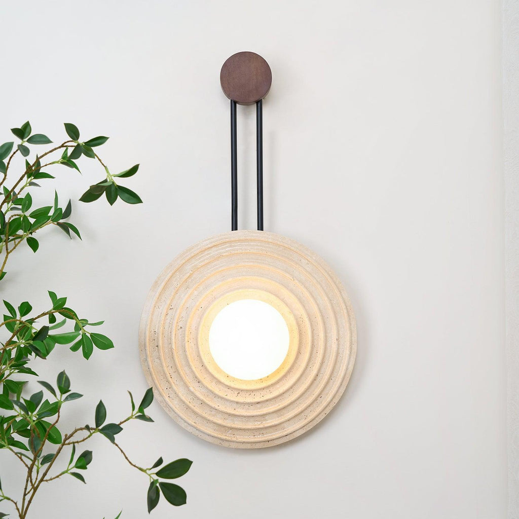 Żółta lampa ścienna z trawertynu Growth Ring — pojedyncze gniazdo G9 5W