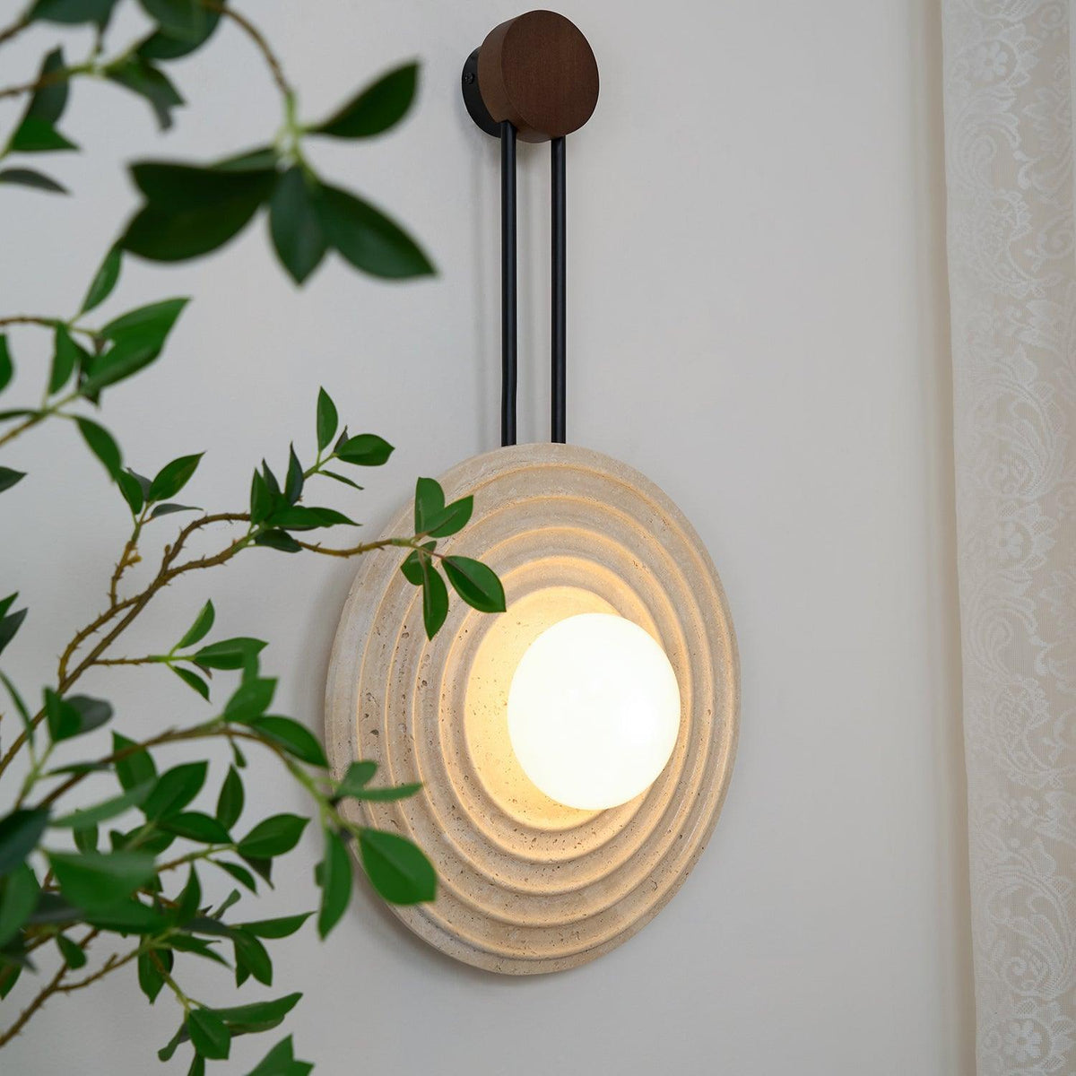 Żółta lampa ścienna z trawertynu Growth Ring — pojedyncze gniazdo G9 5W