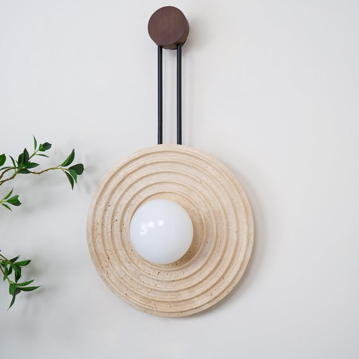Żółta lampa ścienna z trawertynu Growth Ring — pojedyncze gniazdo G9 5W