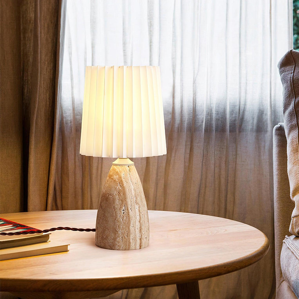 Lámpara de mesa Gusnow de travertino amarillo — Diseño de piedra wabi-sabi