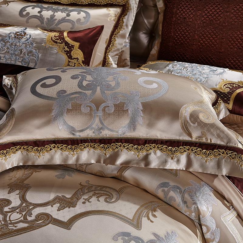 طقم غطاء لحاف فاخر من قطن الحرير الذهبي من إسمويديس