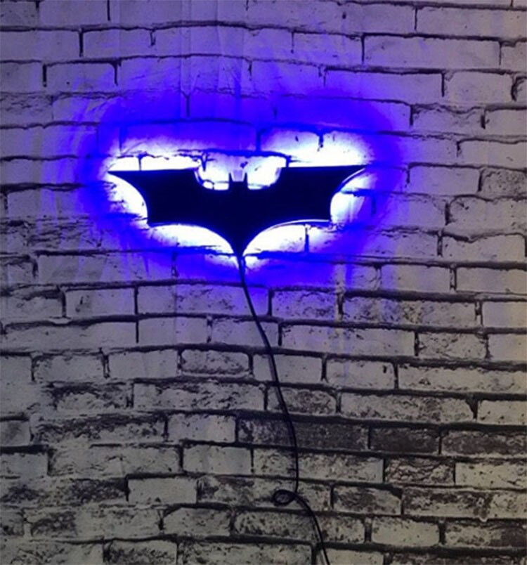 Batman LED fali lámpa vezeték nélküli távirányítóval és színváltóval