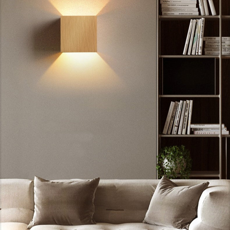 Kallvik | Modern Nordic LED Wall Lamp | Orntli