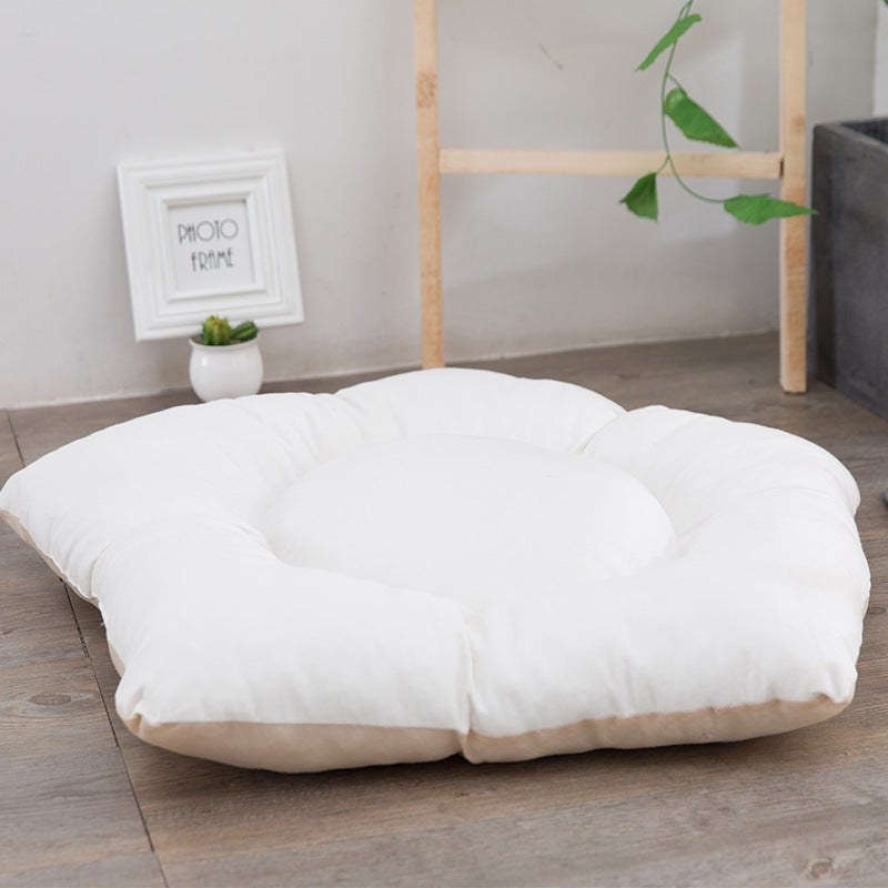 Weißes Spitzen-Boho-Hundezelt mit weichem Hundebett