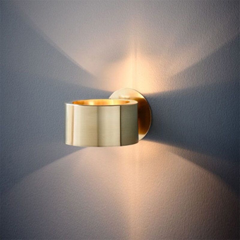 Goldene Ring-Wandlampe