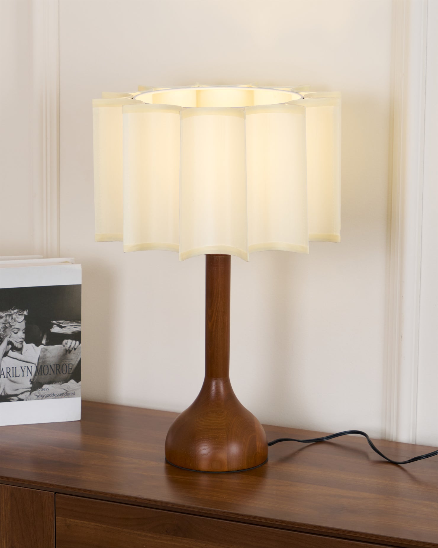 Lampe de table contemporaine Hakka