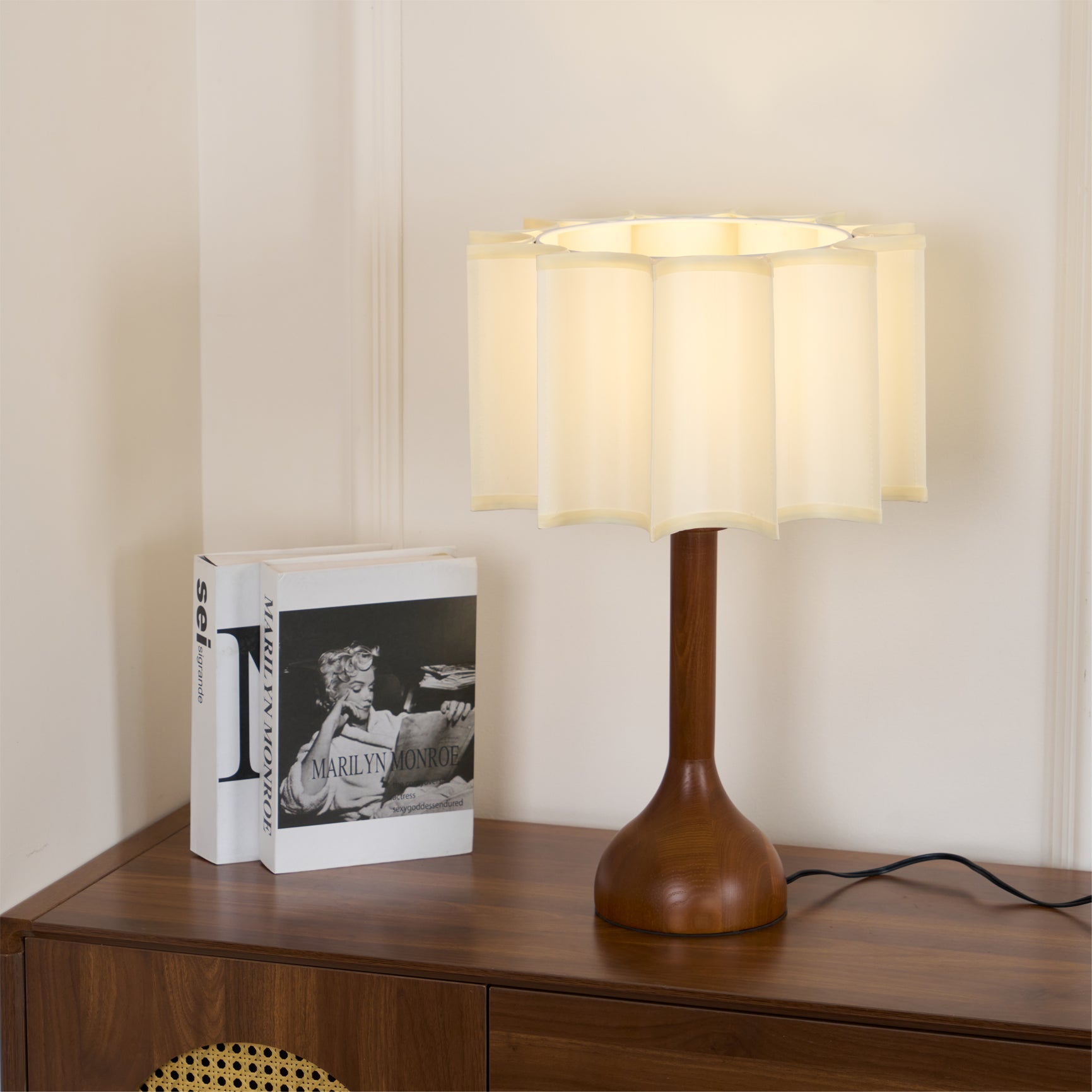 Lampe de table contemporaine Hakka