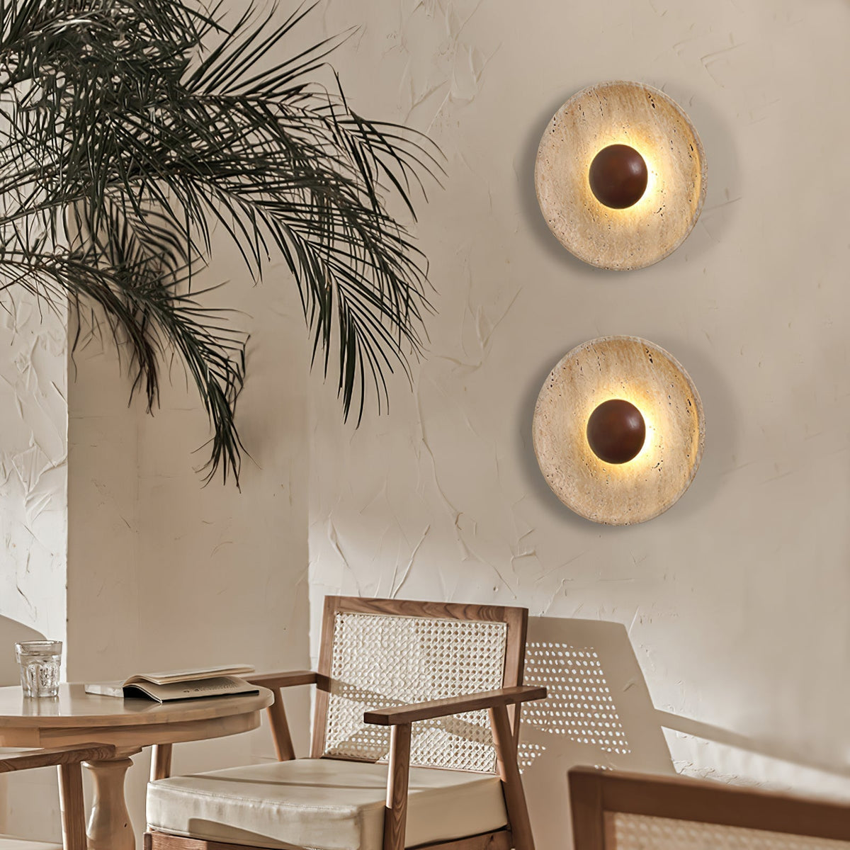 Applique murale solaire en travertin Aveny — forme de disque circulaire