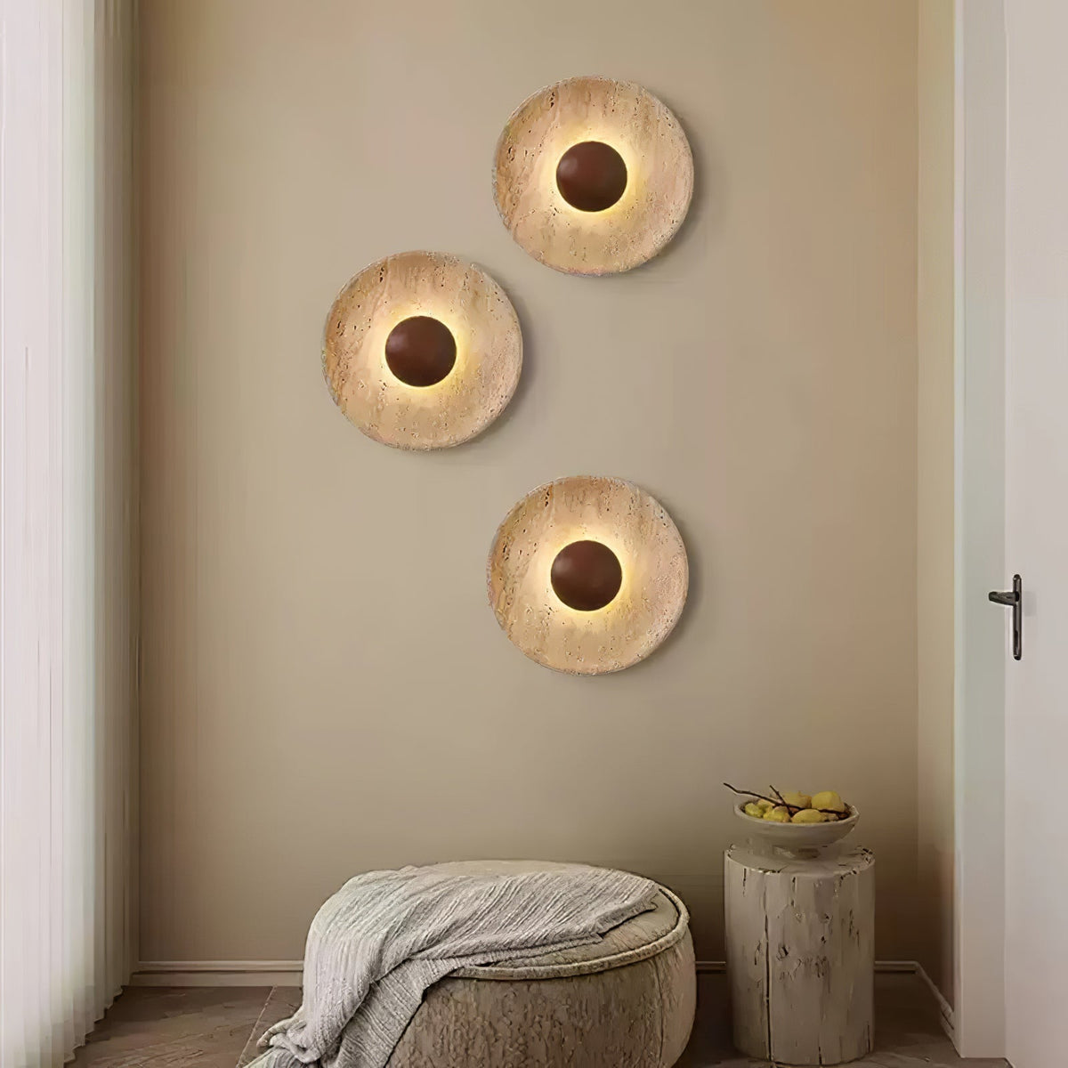 Applique murale solaire en travertin Aveny — forme de disque circulaire