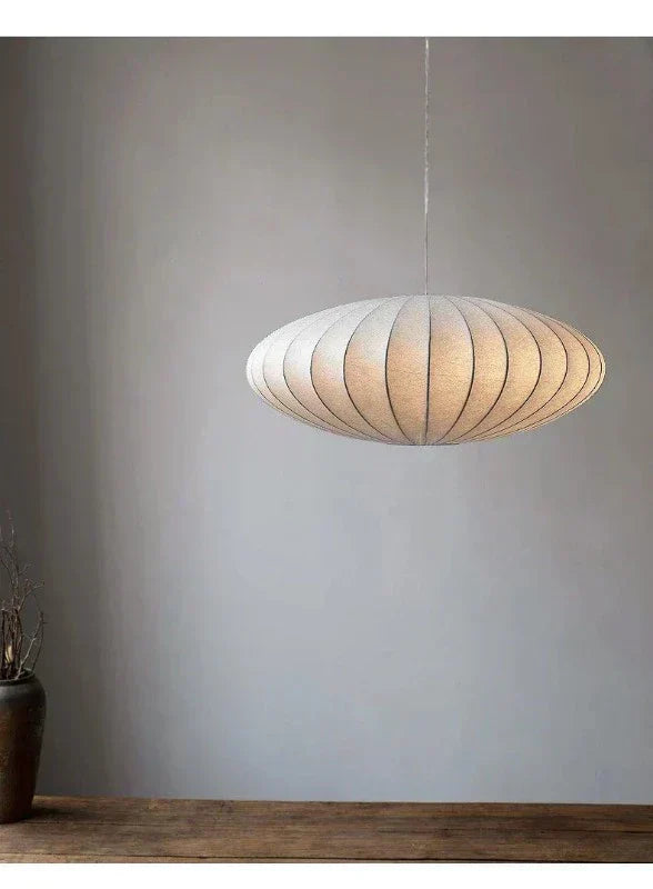 LumenAstra hedvábný lustr s přívěskem pro půvabné domácí osvětlení