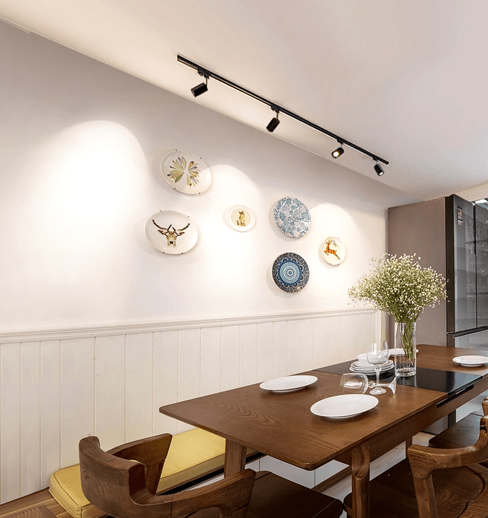 Aeris Configurable Surface Mount LED Spotlights | Orntli