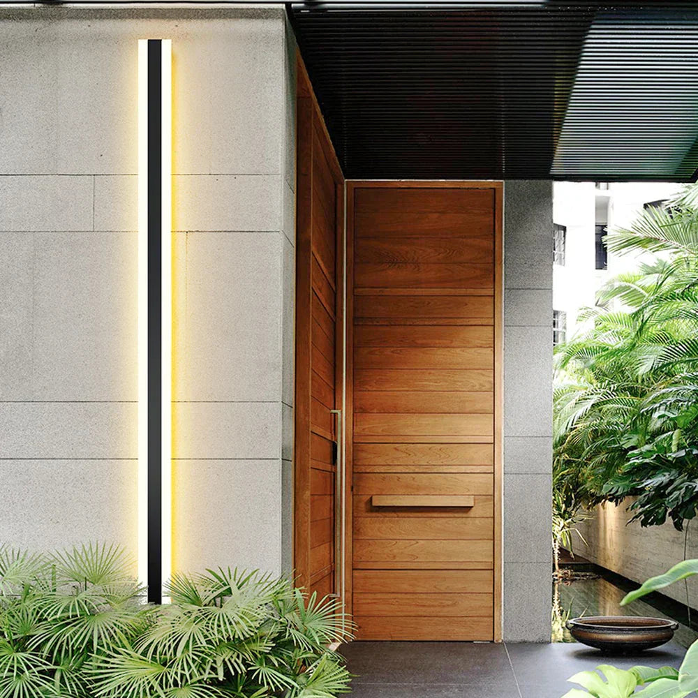 チェルシー屋外用ロングストリップウォールランプ