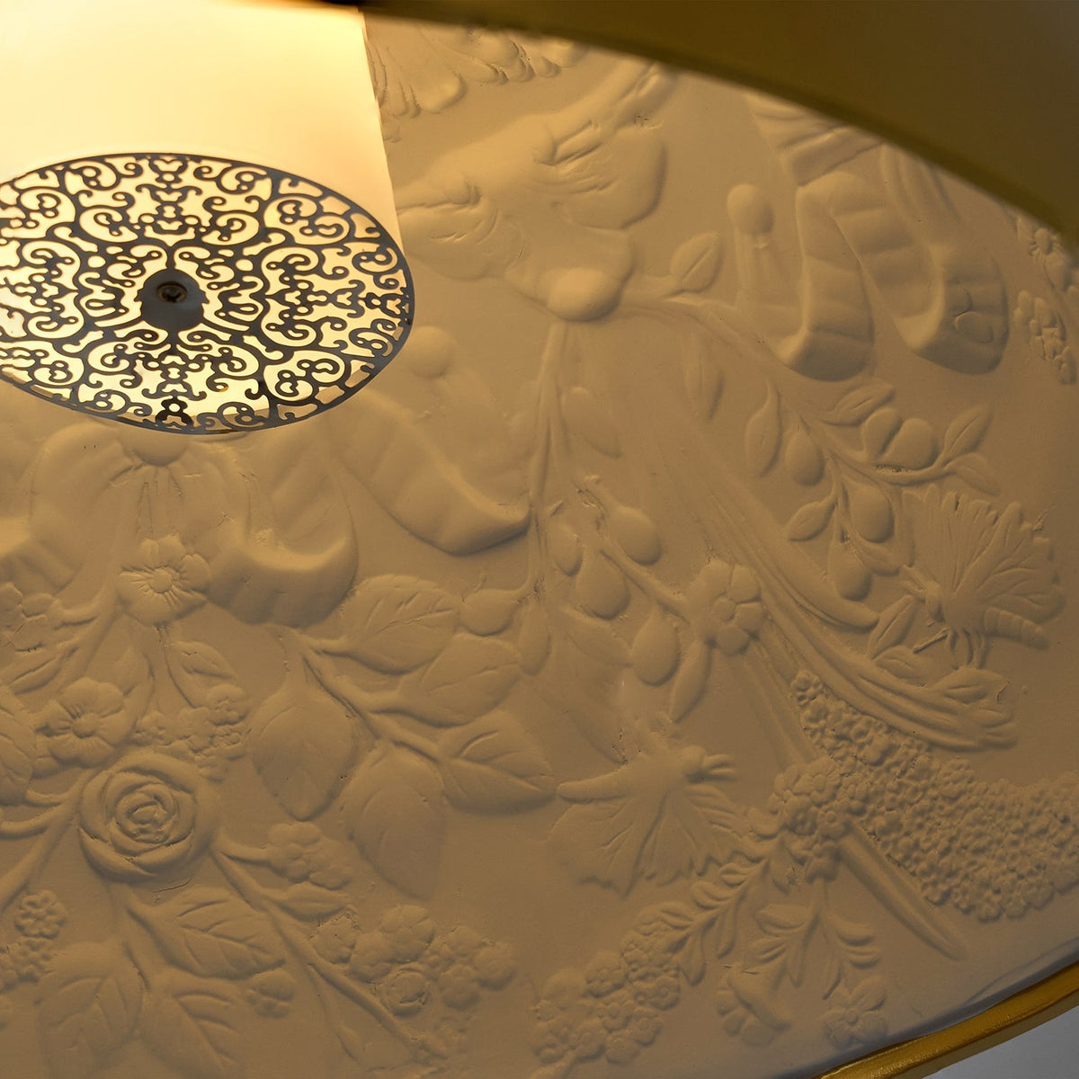 مصباح Hemisfera Dome المعلّق — توهج ناعم ومنتشر