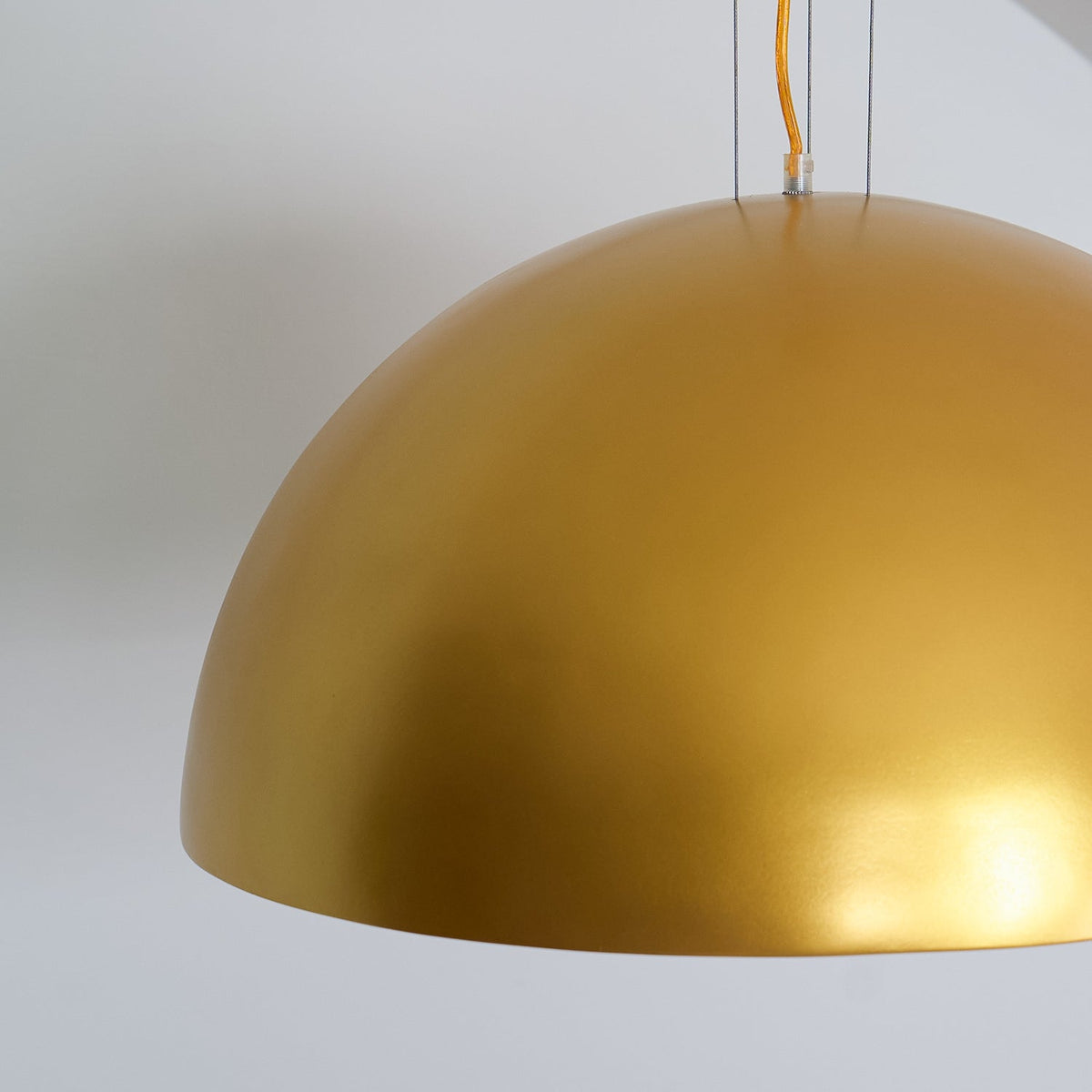 مصباح Hemisfera Dome المعلّق — توهج ناعم ومنتشر