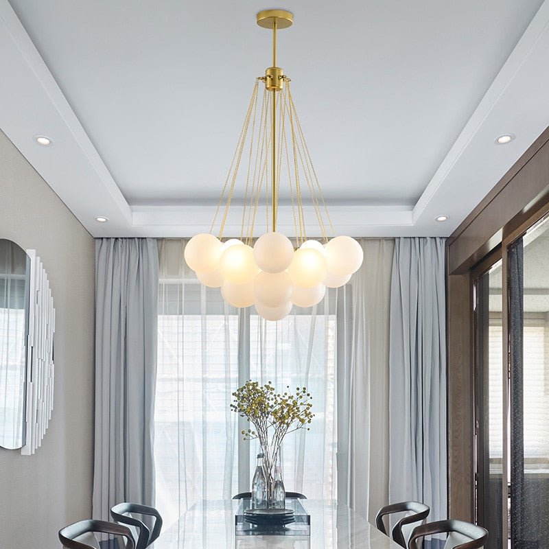 مصباح معلق بكريات زجاجية غير شفافة