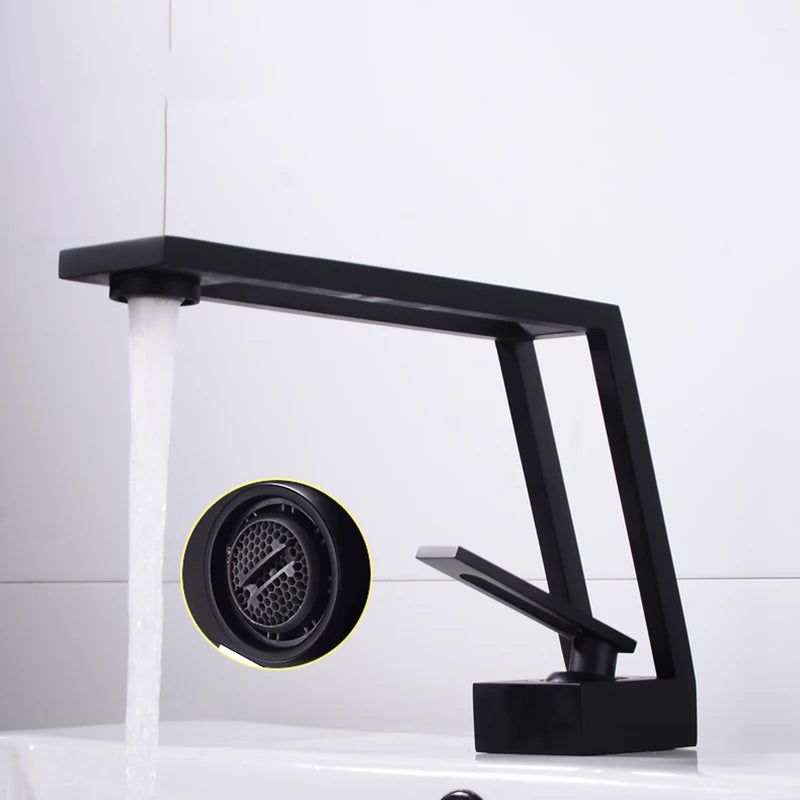 カローラ ホロウ デッキマウント 蛇口 | Orntli