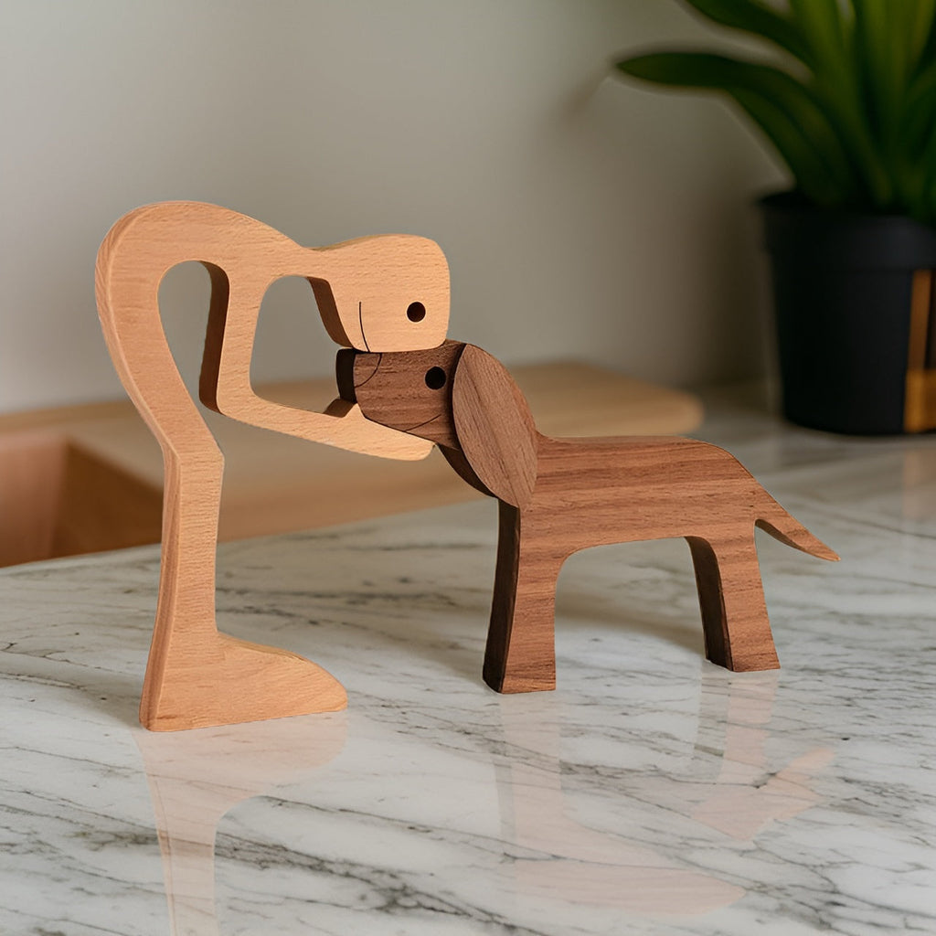 Un lien sincère | Sculpture artisanale en bois de Taavita et d’un humain