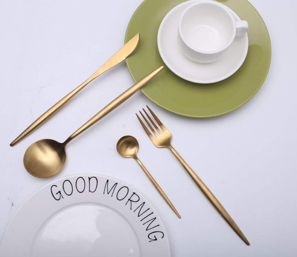 Set Alat Makan Emas Arya