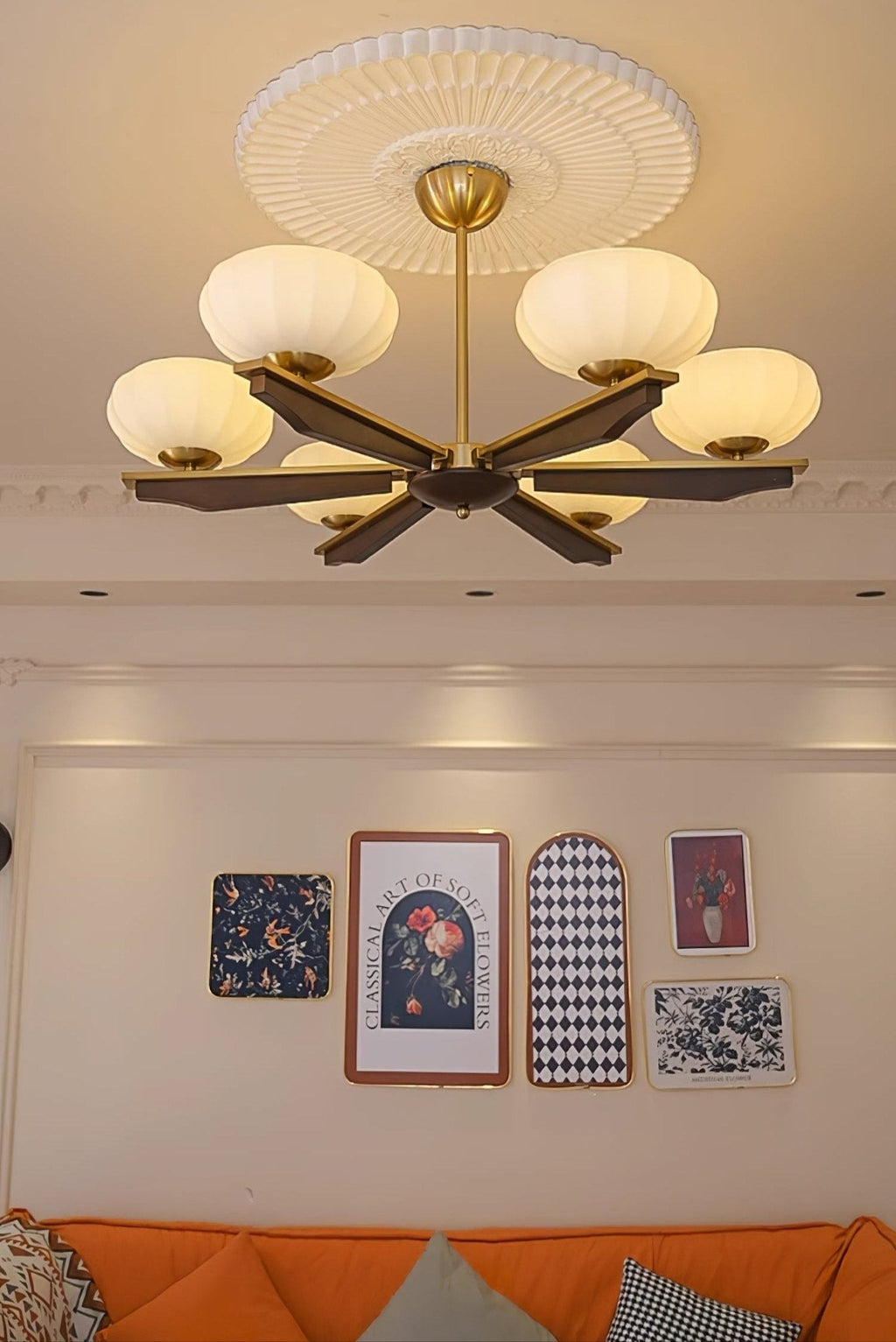 Uzoror Vintage Wood Chandelier — Traditional Elegant Design