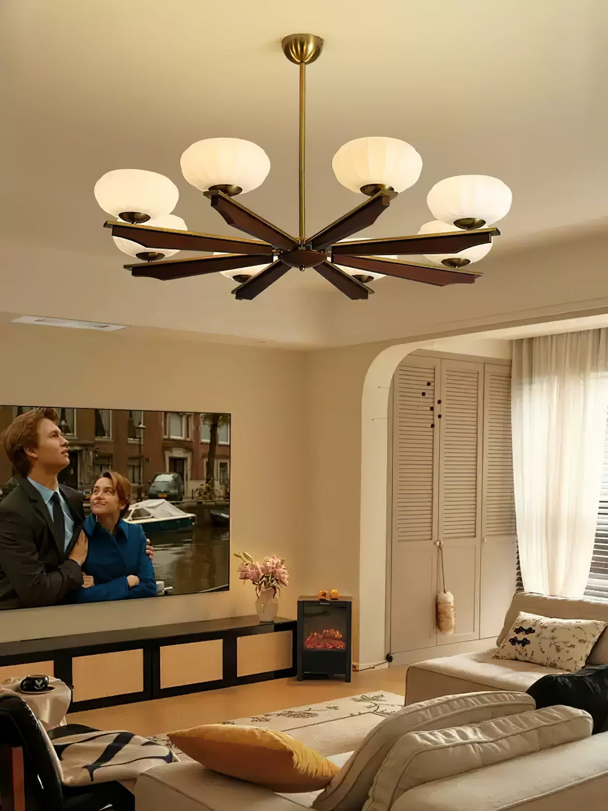 Uzoror Vintage Wood Chandelier — Traditional Elegant Design