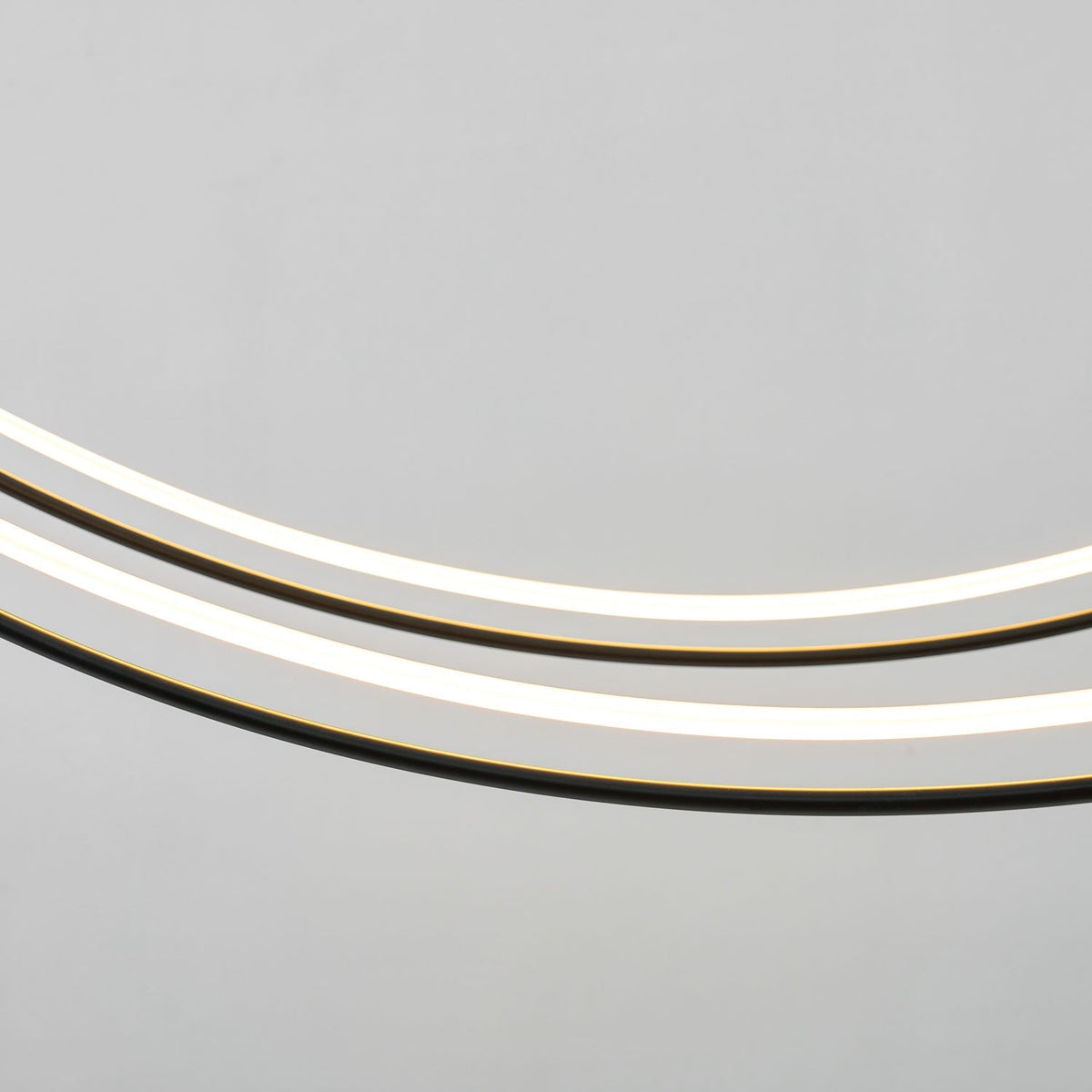 Lampada a sospensione al neon doppia sfalsata — illuminazione integrata da 3000 K